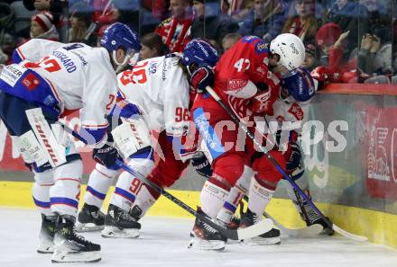 EBEL. Eishockey Bundesliga. EC KAC gegen HC TIWAG Innsbruck. Marcel Witting,  (KAC), Martin Ulmer   (Innsbruck).  Klagenfurt, am 26.1.2024.
Foto: Kuess
www.qspictures.net
---
pressefotos, pressefotografie, kuess, qs, qspictures, sport, bild, bilder, bilddatenbank