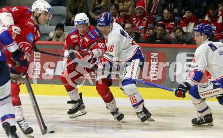 EBEL. Eishockey Bundesliga. EC KAC gegen HC TIWAG Innsbruck.  Nikolaus Kraus, (KAC), Kele Steffler   (Innsbruck).  Klagenfurt, am 26.1.2024.
Foto: Kuess
www.qspictures.net
---
pressefotos, pressefotografie, kuess, qs, qspictures, sport, bild, bilder, bilddatenbank