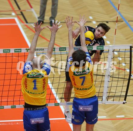 Volleyball. Powerfusion Volley League Men. SK Zadruga Aich/Dob gegen VBK Woerther-See-Loewen Klagenfurt.    Alpar Szabo, Elia Stosch,,  (Aich/Dob),  Ben Stockhammer  (Worthersee Loewen). Bleiburg, am 27.1.2024.
Foto: Kuess
www.qspictures.net
---
pressefotos, pressefotografie, kuess, qs, qspictures, sport, bild, bilder, bilddatenbank