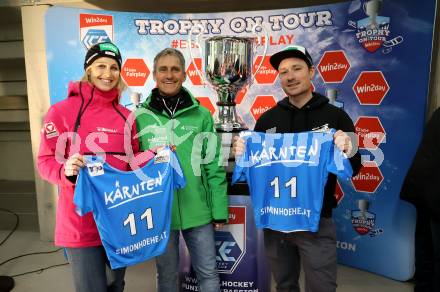 Snowboard Weltcup. Startnummernauslosung. Sabine Schoeffmann, Werner Schoeffmann, Alexander Payer. KLagenfurt, am 26.1.2024.
Foto: Kuess
www.qspictures.net
---
pressefotos, pressefotografie, kuess, qs, qspictures, sport, bild, bilder, bilddatenbank