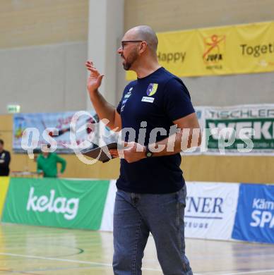 Volleyball. Powerfusion Volley League Men. SK Zadruga Aich/Dob gegen VBK Woerther-See-Loewen Klagenfurt.   Trainer Oro Lucio Antonio (Aich/Dob).  Bleiburg, am 27.1.2024.
Foto: Kuess
www.qspictures.net
---
pressefotos, pressefotografie, kuess, qs, qspictures, sport, bild, bilder, bilddatenbank