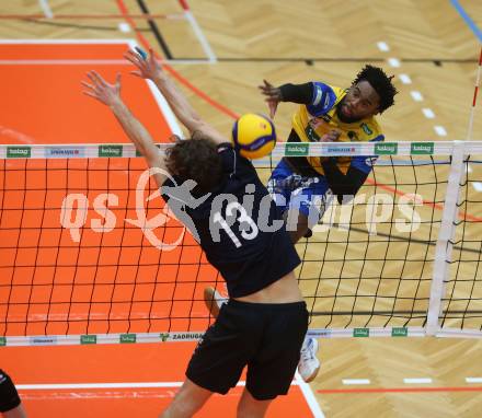 Volleyball. Powerfusion Volley League Men. SK Zadruga Aich/Dob gegen VBK Woerther-See-Loewen Klagenfurt. Bryan Camino Martinez,   (Aich/Dob),   Michael Mario Klemen  (Worthersee Loewen). Bleiburg, am 27.1.2024.
Foto: Kuess
www.qspictures.net
---
pressefotos, pressefotografie, kuess, qs, qspictures, sport, bild, bilder, bilddatenbank