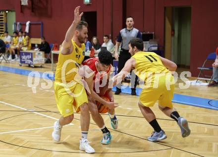 Basketball 2. Liga 2023/2024. Grunddurchgang 15. Runde.  Woerthersee Piraten gegen Upper Austrian Ballers.  Daniel Filipovic, Andreas Nuck,   (Piraten),   Marko Laus (Upper Austrian Ballers).   Klagenfurt, am 28.1.2024
Foto: Kuess

---
pressefotos, pressefotografie, kuess, qs, qspictures, sport, bild, bilder, bilddatenbank