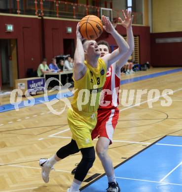 Basketball 2. Liga 2023/2024. Grunddurchgang 15. Runde.  Woerthersee Piraten gegen Upper Austrian Ballers.  Jernej Andolsek Heine  (Piraten),   Simon Hintenaus (Upper Austrian Ballers).   Klagenfurt, am 28.1.2024
Foto: Kuess

---
pressefotos, pressefotografie, kuess, qs, qspictures, sport, bild, bilder, bilddatenbank