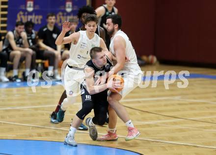 Basketball 2. Liga 2023/2024. Grunddurchgang 16. Runde.  KOS gegen RAIDERS Tirol.   Veljko Dena (KOS),  Edgars Kaufmanis  (Tirol). Klagenfurt, am 3.2.2024.
Foto: Kuess
www.qspictures.net
---
pressefotos, pressefotografie, kuess, qs, qspictures, sport, bild, bilder, bilddatenbank