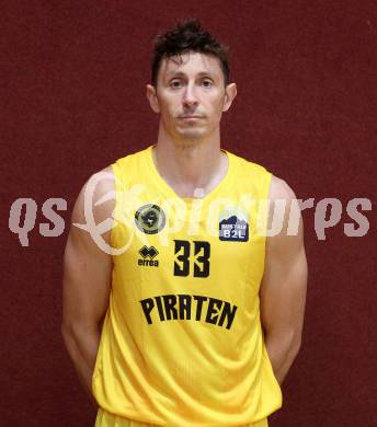 Basketball 2. Bundesliga. Woerthersee Piraten gegen Basket Flames. Simon Finzgar (Piraten). Klagenfurt, am 4.2.2024.
Foto: Kuess 
---
pressefotos, pressefotografie, kuess, qs, qspictures, sport, bild, bilder, bilddatenbank