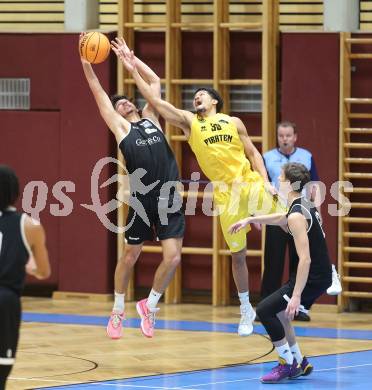 Basketball 2. Bundesliga. Woerthersee Piraten gegen Basket Flames. Marcus Holyfield (Piraten), Armin Karian (Basket Flames). Klagenfurt, am 4.2.2024.
Foto: Kuess
---
pressefotos, pressefotografie, kuess, qs, qspictures, sport, bild, bilder, bilddatenbank