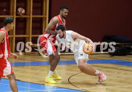 Basketball 2. Liga 2023/2024. Grunddurchgang 17. Runde.  KOS gegen Upper Austrian Ballers    Veljko Dena (KOS),   Starlin Inoa Gil (Austrian Ballers). Klagenfurt, am 10.2.2024.
Foto: Kuess

---
pressefotos, pressefotografie, kuess, qs, qspictures, sport, bild, bilder, bilddatenbank