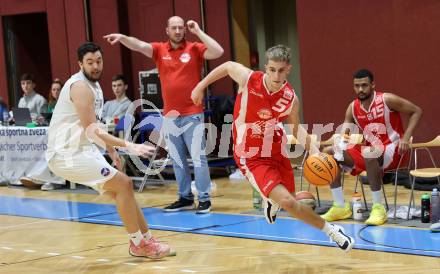 Basketball 2. Liga 2023/2024. Grunddurchgang 17. Runde.  KOS gegen Upper Austrian Ballers   Veljko Dena (KOS),  Valentin Pils  (Austrian Ballers). Klagenfurt, am 10.2.2024.
Foto: Kuess

---
pressefotos, pressefotografie, kuess, qs, qspictures, sport, bild, bilder, bilddatenbank