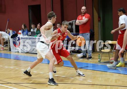 Basketball 2. Liga 2023/2024. Grunddurchgang 17. Runde.  KOS gegen Upper Austrian Ballers   Samuel Seher (KOS),  Valentin Pils  (Austrian Ballers). Klagenfurt, am 10.2.2024.
Foto: Kuess

---
pressefotos, pressefotografie, kuess, qs, qspictures, sport, bild, bilder, bilddatenbank