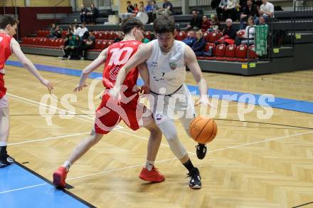 Basketball 2. Liga 2023/2024. Grunddurchgang 17. Runde.  KOS gegen Upper Austrian Ballers   Maximilian Seher (KOS),  Luca Dittrich (Austrian Ballers). Klagenfurt, am 10.2.2024.
Foto: Kuess

---
pressefotos, pressefotografie, kuess, qs, qspictures, sport, bild, bilder, bilddatenbank