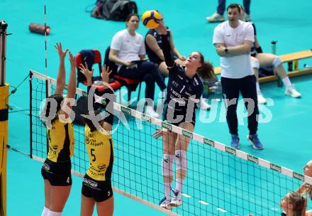 Volleyball. WVL. ATSC Wildcats Klagenfurt gegen Linz/Steg.  Zala KRASOVEC  (Wildcats),  Jamie STIVERS, Sophie-Marie MAASS  (Linz).  Klagenfurt, am 12.2.2024.
Foto: Kuess

---
pressefotos, pressefotografie, kuess, qs, qspictures, sport, bild, bilder, bilddatenbank