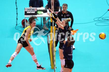 Volleyball. WVL. ATSC Wildcats Klagenfurt gegen Linz/Steg. Nikolina BAJIC, Katharina HOLZER   (Wildcats),  Brooke BOTKIN  (Linz).  Klagenfurt, am 12.2.2024.
Foto: Kuess
---
pressefotos, pressefotografie, kuess, qs, qspictures, sport, bild, bilder, bilddatenbank