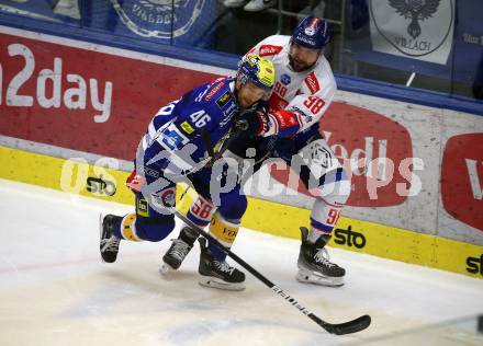 EBEL. Eishockey Bundesliga. EC VSV gegen HC TIWAG Innsbruck.  Alex Wall, (VSV), Jan Lattner   (Innsbruck). Villach, am 21.2.2024.
Foto: Kuess
www.qspictures.net
---
pressefotos, pressefotografie, kuess, qs, qspictures, sport, bild, bilder, bilddatenbank