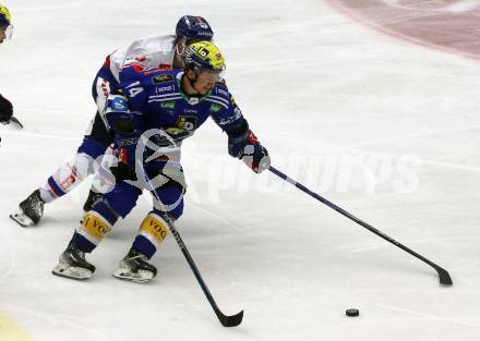 EBEL. Eishockey Bundesliga. EC VSV gegen HC TIWAG Innsbruck. Maxime Golod,   (VSV), Nicholas Paul Albano   (Innsbruck). Villach, am 21.2.2024.
Foto: Kuess
www.qspictures.net
---
pressefotos, pressefotografie, kuess, qs, qspictures, sport, bild, bilder, bilddatenbank