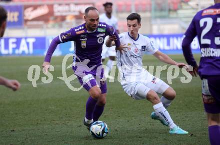 Fussball Bundesliga. SK Austria Klagenfurt gegen FC Blau Weiss Linz.  Rico Benatelli,  (Klagenfurt), Alexander Briedl (LInz).  Klagenfurt, am 25.2.2024.
Foto: Kuess
www.qspictures.net
---
pressefotos, pressefotografie, kuess, qs, qspictures, sport, bild, bilder, bilddatenbank