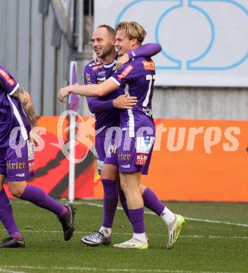 Fussball Bundesliga. SK Austria Klagenfurt gegen FC Blau Weiss Linz.  Torjubel Aaron Sky Schwarz, Rico Benatelli (Klagenfurt).  Klagenfurt, am 25.2.2024.
Foto: Kuess
www.qspictures.net
---
pressefotos, pressefotografie, kuess, qs, qspictures, sport, bild, bilder, bilddatenbank