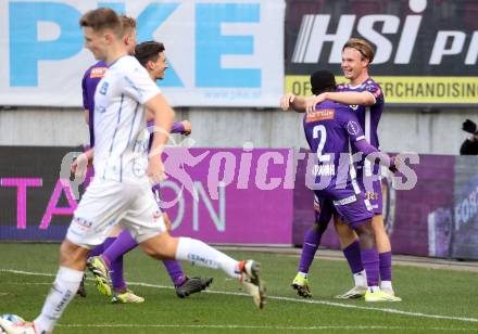 Fussball Bundesliga. SK Austria Klagenfurt gegen FC Blau Weiss Linz.  Torjubel Aaron Sky Schwarz, Solomon Bonnah (Klagenfurt).  Klagenfurt, am 25.2.2024.
Foto: Kuess
www.qspictures.net
---
pressefotos, pressefotografie, kuess, qs, qspictures, sport, bild, bilder, bilddatenbank