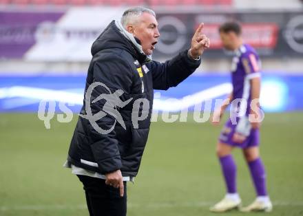 Fussball Bundesliga. SK Austria Klagenfurt gegen FC Blau Weiss Linz.  Trainer Peter Pacult (Klagenfurt).  Klagenfurt, am 25.2.2024.
Foto: Kuess
www.qspictures.net
---
pressefotos, pressefotografie, kuess, qs, qspictures, sport, bild, bilder, bilddatenbank