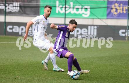 Fussball Bundesliga. SK Austria Klagenfurt gegen FC Blau Weiss Linz.  Sinan Karweina,  (Klagenfurt),  Fabio Strauss (Linz).  Klagenfurt, am 25.2.2024.
Foto: Kuess
www.qspictures.net
---
pressefotos, pressefotografie, kuess, qs, qspictures, sport, bild, bilder, bilddatenbank