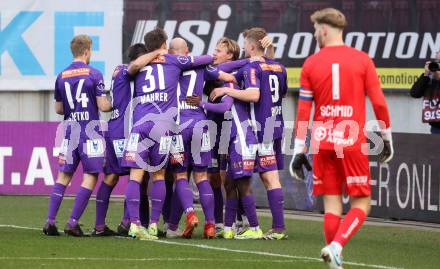 Fussball Bundesliga. SK Austria Klagenfurt gegen FC Blau Weiss Linz.  Torjubel Aaron Sky Schwarz, Solomon Bonnah, Till Schumacher, Nicolas Binder, Rico Benatelli, Max Besuschkow, Nicolas Wimmer, Thorsten Mahrer (Klagenfurt).  Klagenfurt, am 25.2.2024.
Foto: Kuess
www.qspictures.net
---
pressefotos, pressefotografie, kuess, qs, qspictures, sport, bild, bilder, bilddatenbank