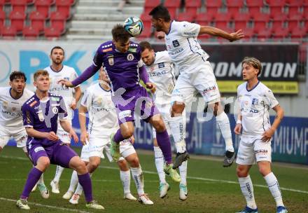 Fussball Bundesliga. SK Austria Klagenfurt gegen FC Blau Weiss Linz. Thorsten Mahrer,  (Klagenfurt),  Bernardo Sales Ronivaldo  (Linz).  Klagenfurt, am 25.2.2024.
Foto: Kuess
www.qspictures.net
---
pressefotos, pressefotografie, kuess, qs, qspictures, sport, bild, bilder, bilddatenbank