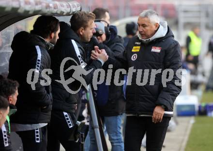 Fussball Bundesliga. SK Austria Klagenfurt gegen FC Blau Weiss Linz. Jubel Co-Trainer Martin Lassnig, Trainer Peter Pacult  (Klagenfurt).  Klagenfurt, am 25.2.2024.
Foto: Kuess
www.qspictures.net
---
pressefotos, pressefotografie, kuess, qs, qspictures, sport, bild, bilder, bilddatenbank