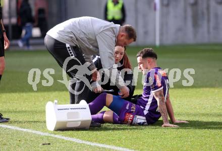 Fussball Bundesliga. SK Austria Klagenfurt gegen FC Blau Weiss Linz.  Sinan Karweina,, Matej Vidovic, Theresa Schmidt (Klagenfurt).  Klagenfurt, am 25.2.2024.
Foto: Kuess
www.qspictures.net
---
pressefotos, pressefotografie, kuess, qs, qspictures, sport, bild, bilder, bilddatenbank