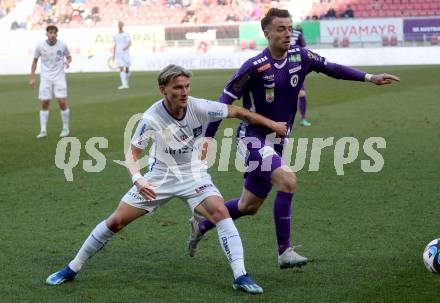 Fussball Bundesliga. SK Austria Klagenfurt gegen FC Blau Weiss Linz. Max Besuschkow,  (Klagenfurt),  Alexander Briedl  (Linz).  Klagenfurt, am 25.2.2024.
Foto: Kuess
www.qspictures.net
---
pressefotos, pressefotografie, kuess, qs, qspictures, sport, bild, bilder, bilddatenbank