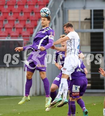 Fussball Bundesliga. SK Austria Klagenfurt gegen FC Blau Weiss Linz.  Thorsten Mahrer, (Klagenfurt),   Lukas Tursch (Linz).  Klagenfurt, am 25.2.2024.
Foto: Kuess
www.qspictures.net
---
pressefotos, pressefotografie, kuess, qs, qspictures, sport, bild, bilder, bilddatenbank