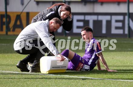 Fussball Bundesliga. SK Austria Klagenfurt gegen FC Blau Weiss Linz. Sinan Karweina,, Matej Vidovic, Theresa Schmidt  (Klagenfurt).  Klagenfurt, am 25.2.2024.
Foto: Kuess
www.qspictures.net
---
pressefotos, pressefotografie, kuess, qs, qspictures, sport, bild, bilder, bilddatenbank