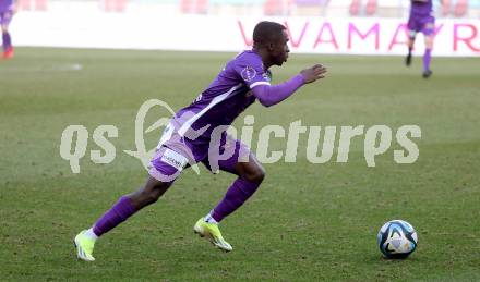 Fussball Bundesliga. SK Austria Klagenfurt gegen FC Blau Weiss Linz.  Solomon Bonnah (Klagenfurt).  Klagenfurt, am 25.2.2024.
Foto: Kuess
www.qspictures.net
---
pressefotos, pressefotografie, kuess, qs, qspictures, sport, bild, bilder, bilddatenbank