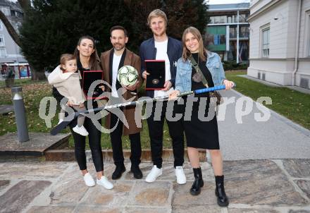 Eishockey, Fussball. Verleihung Sportleistungsmedaille in Gold.  Noah, Ivana, Thomas Koch, Martin Hinteregger, Corina. Klagenfurt, am 29.2.2024.
Foto: Kuess
www.qspictures.net
---
pressefotos, pressefotografie, kuess, qs, qspictures, sport, bild, bilder, bilddatenbank