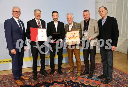 Eishockey, Fussball. Verleihung Sportleistungsmedaille in Gold. Reinhart Rohr, Landeshauptmann Peter Kaiser, Thomas Koch, Herbert Gaggl, Guenther Leikam, Christoph Schasche . Klagenfurt, am 29.2.2024.
Foto: Kuess
www.qspictures.net
---
pressefotos, pressefotografie, kuess, qs, qspictures, sport, bild, bilder, bilddatenbank