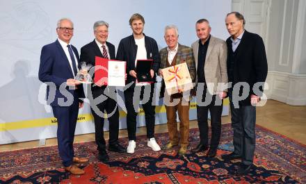 Eishockey, Fussball. Verleihung Sportleistungsmedaille in Gold.  Reinhart Rohr, Landeshauptmann Peter Kaiser, Martin Hinteregger, Herbert Gaggl, Guenther Leikam, Christoph Schasche. Klagenfurt, am 29.2.2024.
Foto: Kuess
www.qspictures.net
---
pressefotos, pressefotografie, kuess, qs, qspictures, sport, bild, bilder, bilddatenbank