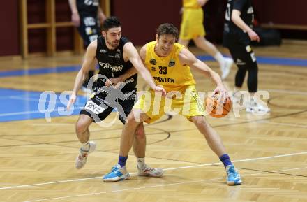 Basketball 2. Liga 2023/2024. Playoffs. VF-031.  Woerthersee Piraten gegen Guessing Blackbirds.   Simon Finzgar (Piraten),  Thomas Linzer  (Guessing). Klagenfurt, am 2.3.2024.
Foto: Kuess

---
pressefotos, pressefotografie, kuess, qs, qspictures, sport, bild, bilder, bilddatenbank