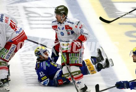 EBEL. Eishockey Bundesliga. EC VSV gegen HCB Suedtirol Alperia.  Benjamin Lanzinger, (VSV),  Joshua Teves   (Bozen). Villach, am 9.3.2024.
Foto: Kuess
www.qspictures.net
---
pressefotos, pressefotografie, kuess, qs, qspictures, sport, bild, bilder, bilddatenbank