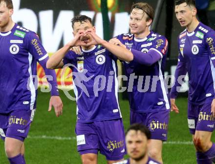 Fussball Bundesliga. SK Austria Klagenfurt gegen Rapid Wien. Torjubel Christopher Wernitznig, Aaron Sky Schwarz  (Klagenfurt). Klagenfurt, am 10.3.2024.
Foto: Kuess
www.qspictures.net
---
pressefotos, pressefotografie, kuess, qs, qspictures, sport, bild, bilder, bilddatenbank