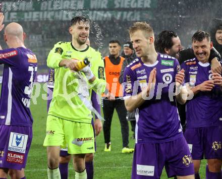 Fussball Bundesliga. SK Austria Klagenfurt gegen Rapid Wien.  Jubel Phillip Menzel, Christopher Cvetko (Klagenfurt). Klagenfurt, am 10.3.2024.
Foto: Kuess
www.qspictures.net
---
pressefotos, pressefotografie, kuess, qs, qspictures, sport, bild, bilder, bilddatenbank