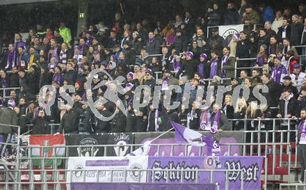 Fussball. Bundesliga. SK Austria Klagenfurt gegen Rapid  Wien.   Fans  (Austria Klagenfurt). Klagenfurt, 10.3.2024.
Foto: Kuess
---
pressefotos, pressefotografie, kuess, qs, qspictures, sport, bild, bilder, bilddatenbank