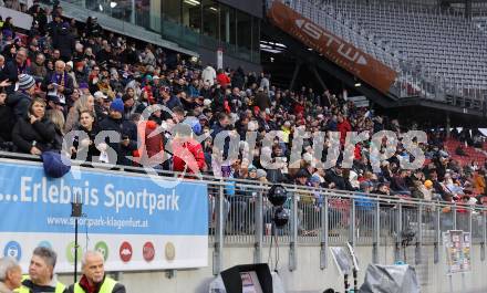 Fussball Bundesliga. SK Austria Klagenfurt gegen Rapid Wien.  Fans (Klagenfurt). Klagenfurt, am 10.3.2024.
Foto: Kuess
www.qspictures.net
---
pressefotos, pressefotografie, kuess, qs, qspictures, sport, bild, bilder, bilddatenbank