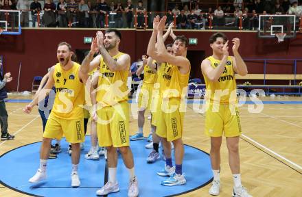 Basketball 2. Liga 2023/2024. Playoffs. VF-033.  Woerthersee Piraten gegen Guessing Blackbirds.  Jubel  (Piraten).. Klagenfurt, am 16.3.2024.
Foto: Kuess

---
pressefotos, pressefotografie, kuess, qs, qspictures, sport, bild, bilder, bilddatenbank