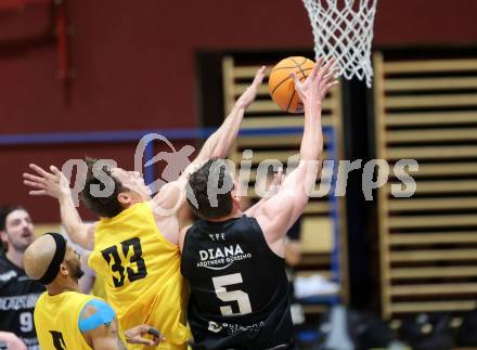 Basketball 2. Liga 2023/2024. Playoffs. VF-033.  Woerthersee Piraten gegen Guessing Blackbirds.  Simon Finzgar  (Piraten), Sebastian Koch (Guessing). Klagenfurt, am 16.3.2024.
Foto: Kuess

---
pressefotos, pressefotografie, kuess, qs, qspictures, sport, bild, bilder, bilddatenbank