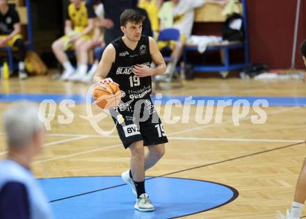 Basketball 2. Liga 2023/2024. Playoffs. VF-033.  Woerthersee Piraten gegen Guessing Blackbirds.    Jakob Ernst  (Guessing). Klagenfurt, am 16.3.2024.
Foto: Kuess

---
pressefotos, pressefotografie, kuess, qs, qspictures, sport, bild, bilder, bilddatenbank