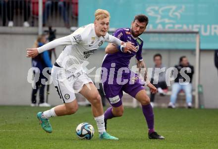 Fussball Bundesliga. SK Austria Klagenfurt gegen SK Puntigamer Sturm Graz.  Kosmas Gkezos, (Klagenfurt),  Niklas Geyrhofer  (Graz).  Klagenfurt, am 17.3.2024.
Foto: Kuess
www.qspictures.net
---
pressefotos, pressefotografie, kuess, qs, qspictures, sport, bild, bilder, bilddatenbank