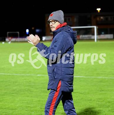 Fussball Kaertner Liga. Voelkermarkt gegen SAK.   Trainer Richard Huber (SAK). Voelkermarkt, am 28.3.2024.
Foto: Kuess
www.qspictures.net
---
pressefotos, pressefotografie, kuess, qs, qspictures, sport, bild, bilder, bilddatenbank