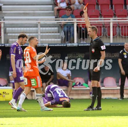 Fussball Bundesliga. SK Austria Klagenfurt gegen TSV Egger Glas Hartberg. Juergen Heil (Hartberg), Schiedsrichter Florian Jaeger.  Klagenfurt, am 7.4.2024.
Foto: Kuess
www.qspictures.net
---
pressefotos, pressefotografie, kuess, qs, qspictures, sport, bild, bilder, bilddatenbank