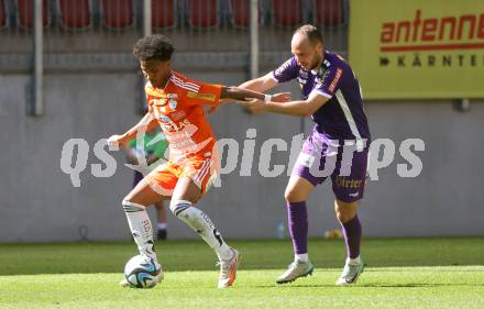 Fussball Bundesliga. SK Austria Klagenfurt gegen TSV Egger Glas Hartberg. Rico Benatelli,   (Klagenfurt),  Ruben Fritzner Providence (Hartberg).  Klagenfurt, am 7.4.2024.
Foto: Kuess
www.qspictures.net
---
pressefotos, pressefotografie, kuess, qs, qspictures, sport, bild, bilder, bilddatenbank