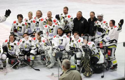 Eishockey. Promispiel. Klagenfurt gegen Villach. Teamfoto. KLagenfurt, am 27.4.2024.
Foto: Kuess
www.qspictures.net
---
pressefotos, pressefotografie, kuess, qs, qspictures, sport, bild, bilder, bilddatenbank