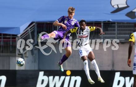 Fussball Bundesliga. SK Austria Klagenfurt gegen LASK. Jannik Robatsch, (Klagenfurt), Lenny Pintor    (LASK).  Klagenfurt, am 5.5.2024.
Foto: Kuess
www.qspictures.net
---
pressefotos, pressefotografie, kuess, qs, qspictures, sport, bild, bilder, bilddatenbank